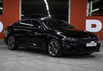 Подержанный автомобиль Kia K5 2020 года (3 фото)