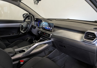 Подержанный автомобиль Geely Coolray 2023 года (11 фото)