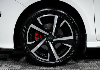 Подержанный автомобиль Kaiyi E5 2023 года (8 фото)