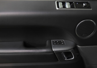 Подержанный автомобиль Land Rover Range Rover Sport 2018 года (17 фото)