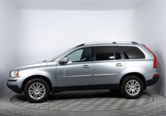 Подержанный автомобиль Volvo XC90 2008 года (8 фото)
