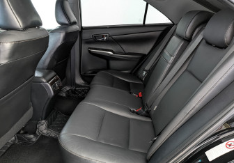 Подержанный автомобиль Toyota Camry Sedan 2015 года (18 фото)