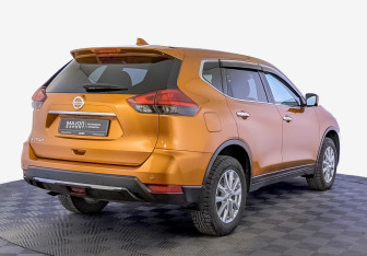 Подержанный автомобиль Nissan X-Trail 2019 года (5 фото)
