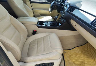 Подержанный автомобиль Volkswagen Touareg 2014 года (9 фото)
