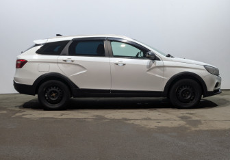 Подержанный автомобиль LADA (ВАЗ) Vesta Wagon 2021 года (26 фото)