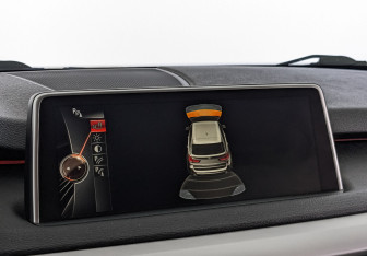 Подержанный автомобиль BMW X5 2014 года (27 фото)