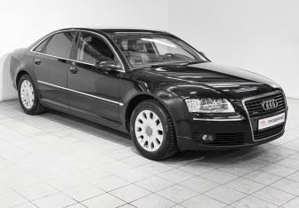 Подержанный автомобиль Audi A8 2007 года (3 фото)