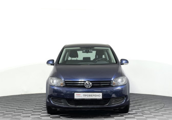 Подержанный автомобиль Volkswagen Golf Plus 2013 года (2 фото)