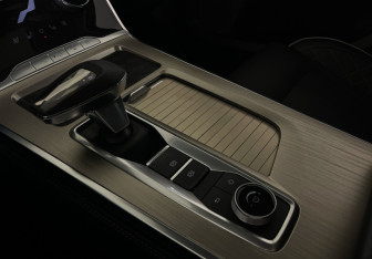 Подержанный автомобиль Exeed VX 2022 года (16 фото)