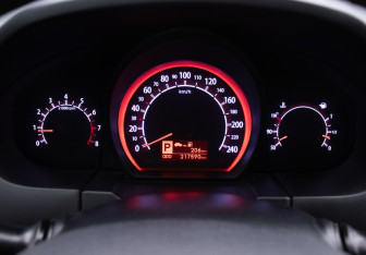 Подержанный автомобиль Kia Ceed Hatchback 2010 года (12 фото)