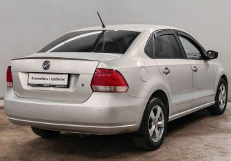 Подержанный автомобиль Volkswagen Polo Sedan 2011 года (5 фото)