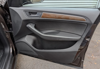 Подержанный автомобиль Audi Q5 2015 года (22 фото)