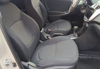 Подержанный автомобиль Hyundai Solaris Sedan 2015 года (9 фото)