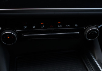 Подержанный автомобиль Omoda S5 2024 года (18 фото)