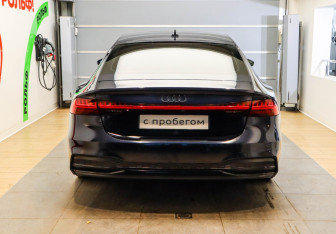 Подержанный автомобиль Audi A7 2019 года (5 фото)