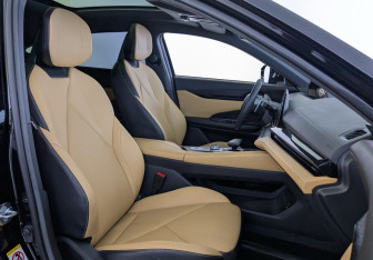 Подержанный автомобиль Changan UNI-V 2022 года (26 фото)