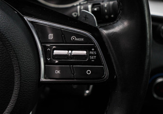 Подержанный автомобиль Kia Ceed Hatchback 2018 года (17 фото)