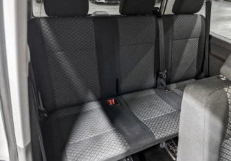 Подержанный автомобиль Volkswagen Caravelle 2021 года (13 фото)