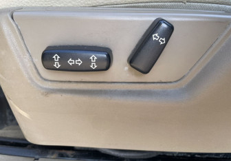 Подержанный автомобиль Volvo XC90 2008 года (17 фото)