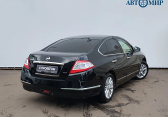Подержанный автомобиль Nissan Teana 2012 года (5 фото)