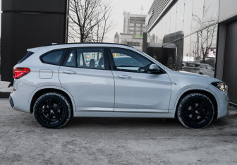 Подержанный автомобиль BMW X1 2018 года (4 фото)