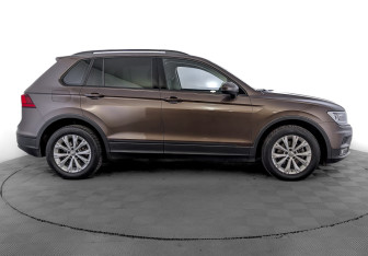 Подержанный автомобиль Volkswagen Tiguan 2020 года (5 фото)