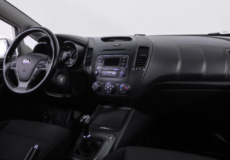 Подержанный автомобиль Kia Cerato Sedan 2014 года (5 фото)