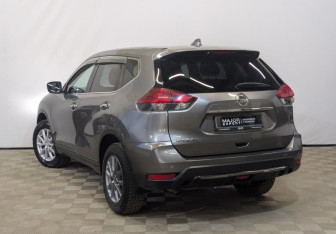 Подержанный автомобиль Nissan X-Trail 2021 года (7 фото)