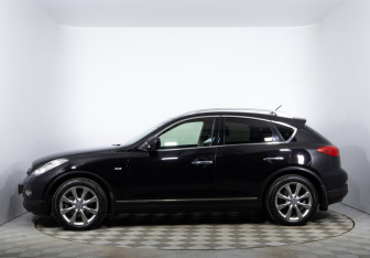 Подержанный автомобиль Infiniti EX 2011 года (8 фото)