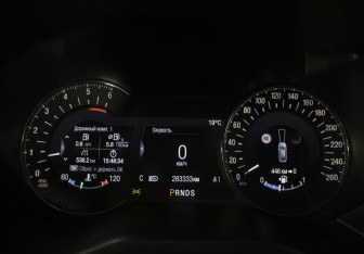 Подержанный автомобиль Ford S-MAX 2017 года (11 фото)