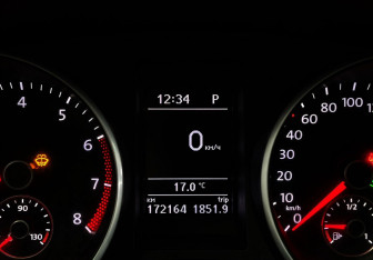 Подержанный автомобиль Volkswagen Golf Hatchback 2011 года (15 фото)