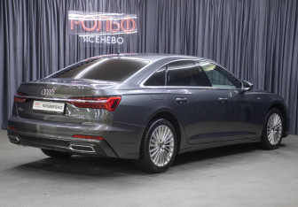 Подержанный автомобиль Audi A6 Sedan 2020 года (5 фото)