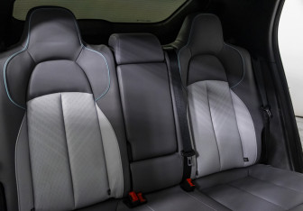 Подержанный автомобиль Changan UNI-T 2023 года (15 фото)