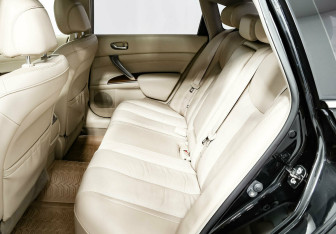 Подержанный автомобиль Nissan Teana 2012 года (14 фото)