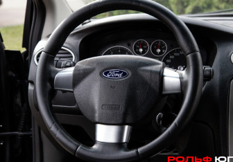 Подержанный автомобиль Ford Focus Sedan 2007 года (10 фото)