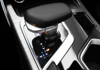 Подержанный автомобиль Geely Tugella 2023 года (21 фото)