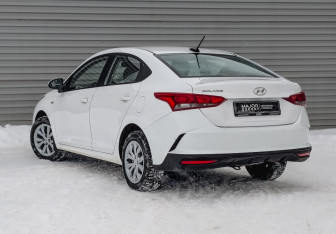 Подержанный автомобиль Hyundai Solaris Sedan 2021 года (7 фото)