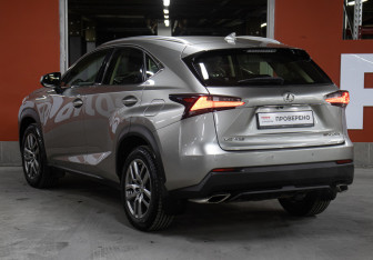 Подержанный автомобиль Lexus NX 2016 года (7 фото)