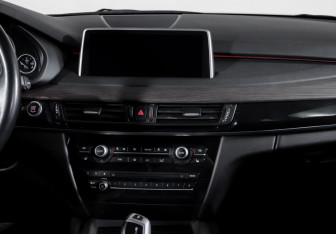 Подержанный автомобиль BMW X5 2014 года (13 фото)