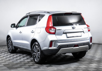 Подержанный автомобиль Geely Emgrand X7 2020 года (7 фото)