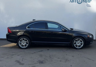 Подержанный автомобиль Volvo S80 2007 года (4 фото)