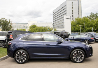 Подержанный автомобиль AITO M5 2023 года (3 фото)