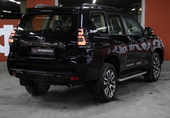 Новый Toyota Land Cruiser Prado 2022 (5 фото)