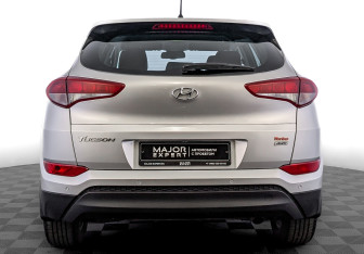 Подержанный автомобиль Hyundai Tucson 2016 года (6 фото)