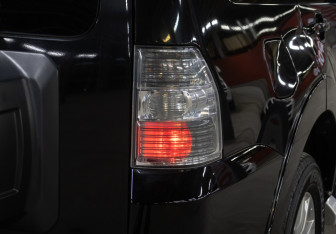 Подержанный автомобиль Mitsubishi Pajero 2014 года (22 фото)