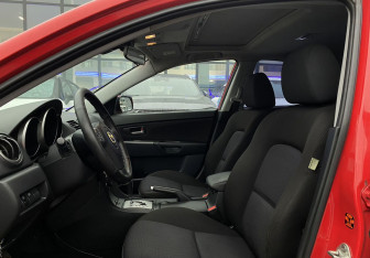 Подержанный автомобиль Mazda 3 Sedan 2007 года (17 фото)