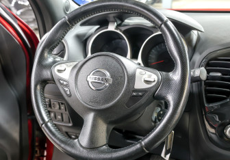 Подержанный автомобиль Nissan Juke 2012 года (16 фото)