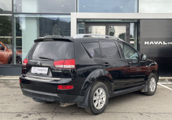 Подержанный автомобиль Citroen C-Crosser 2011 года (5 фото)
