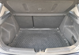 Подержанный автомобиль Kia Ceed Hatchback 2016 года (13 фото)