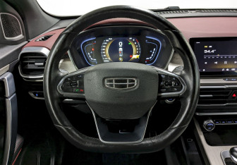 Подержанный автомобиль Geely Coolray 2023 года (27 фото)